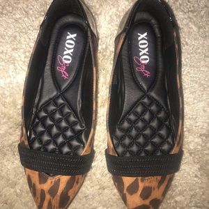 Xoxo Soft Leopard Flats 7.5 worn once too small